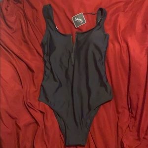 Zaful Backless Zipper Front Black Swimsuit